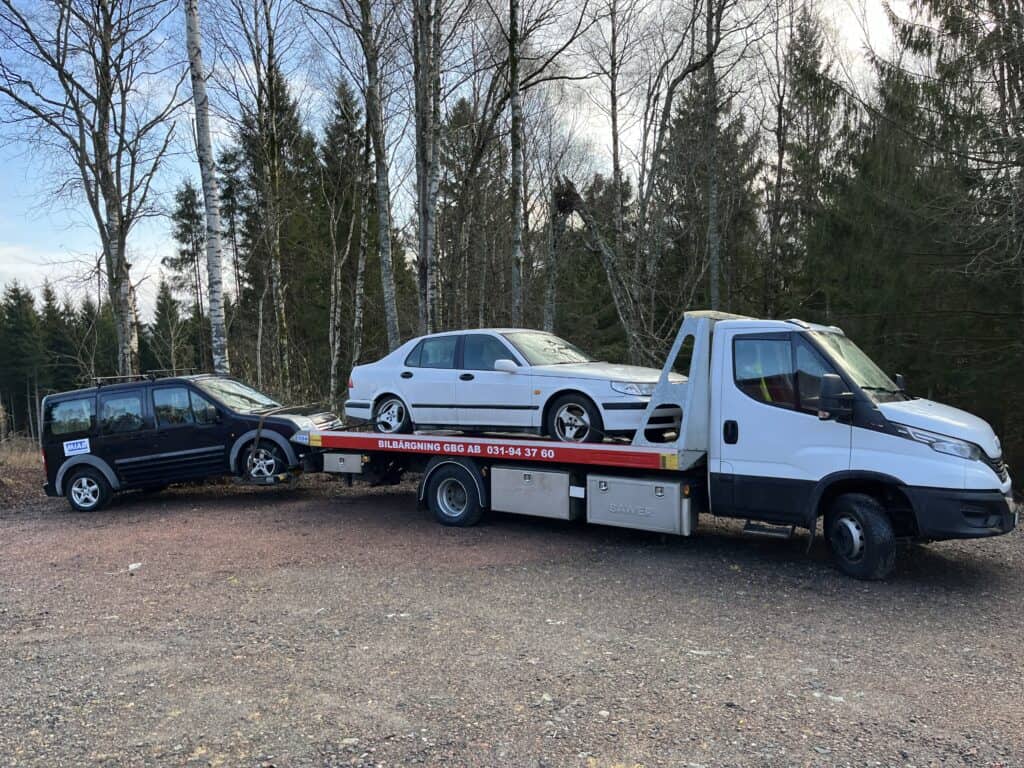 Skrotbil på Orust hämtas och demonteras miljösäkert för återvinning