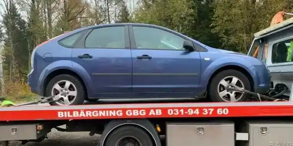 Skrotbil redo för upphämtning – förvandla bilen till snabba pengar genom att identifiera restvärde, jämföra nettobud och undvika otydliga villkor